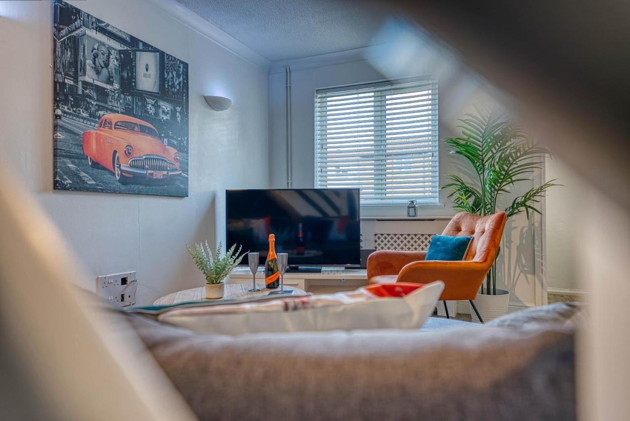 Capri 13 Sa - Contemporary 2 Bedroom House In Loughborough With Free Parking, Close To Loughborough University & M1 Motorway エクステリア 写真