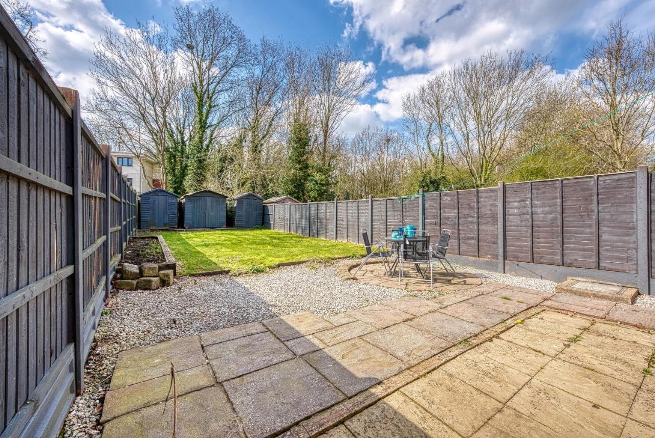 Capri 13 Sa - Contemporary 2 Bedroom House In Loughborough With Free Parking, Close To Loughborough University & M1 Motorway エクステリア 写真