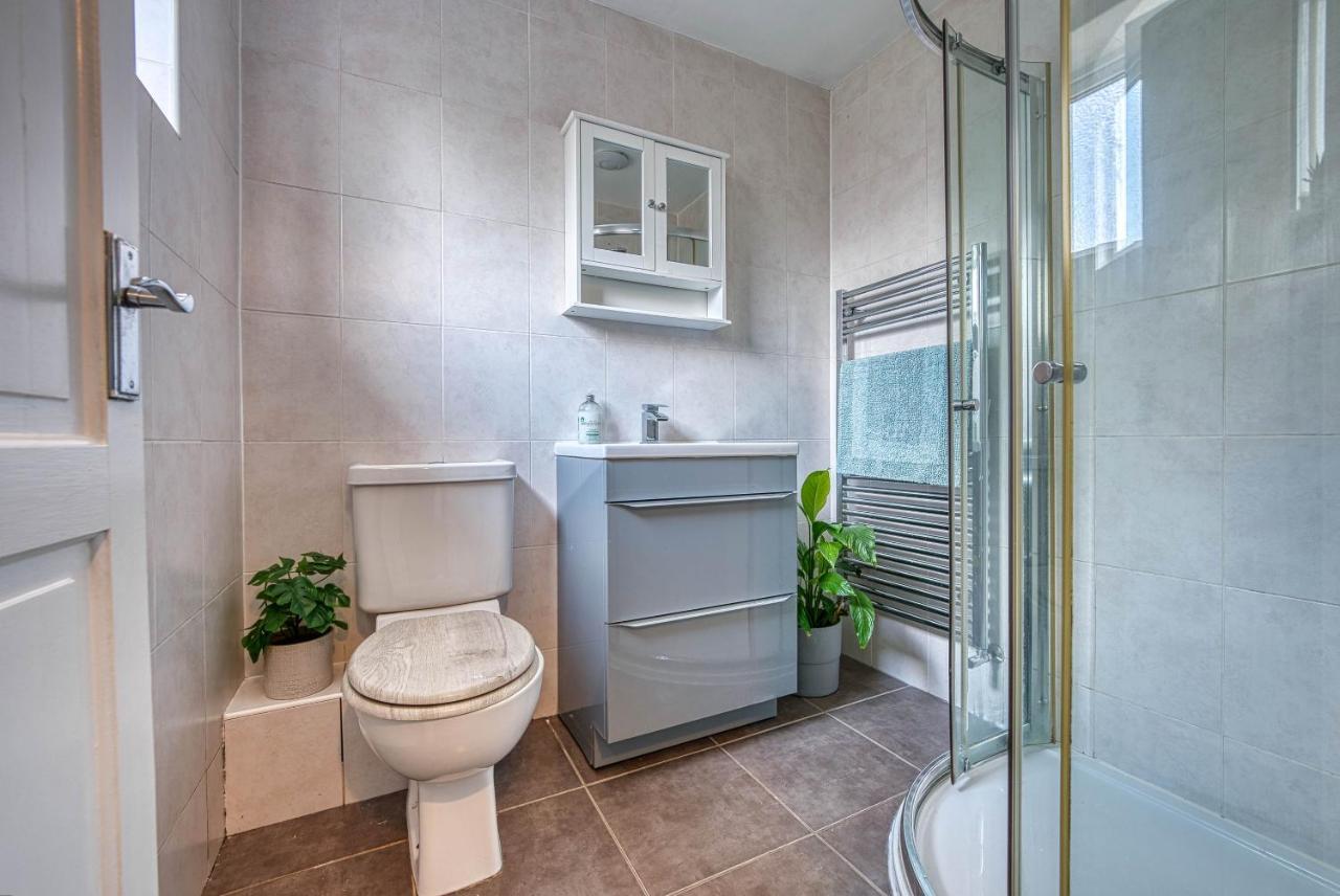Capri 13 Sa - Contemporary 2 Bedroom House In Loughborough With Free Parking, Close To Loughborough University & M1 Motorway エクステリア 写真