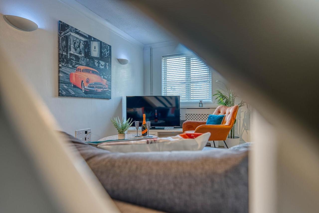 Capri 13 Sa - Contemporary 2 Bedroom House In Loughborough With Free Parking, Close To Loughborough University & M1 Motorway エクステリア 写真