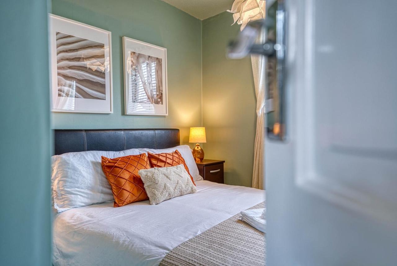 Capri 13 Sa - Contemporary 2 Bedroom House In Loughborough With Free Parking, Close To Loughborough University & M1 Motorway エクステリア 写真